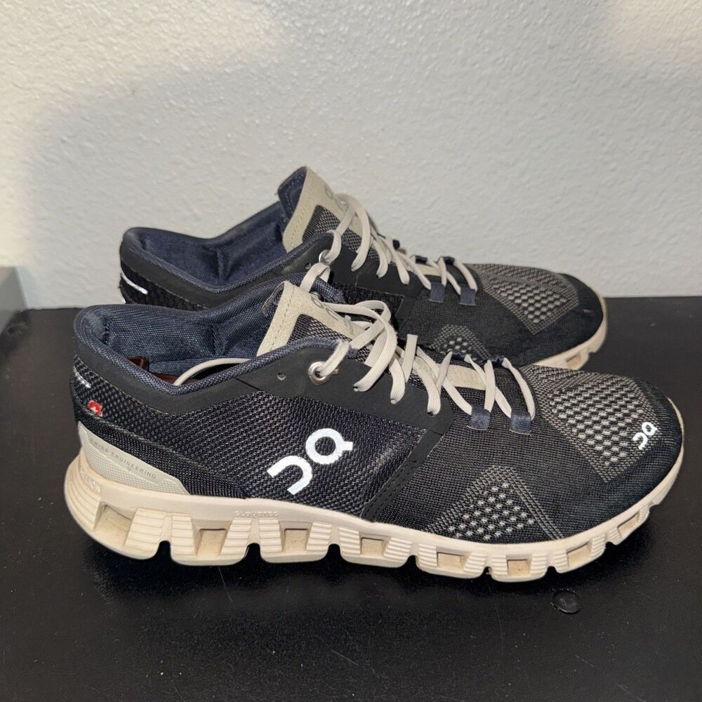 On Running Cloud X Women’s Size 8.5 Athletic Running Shoes Black/Pearl